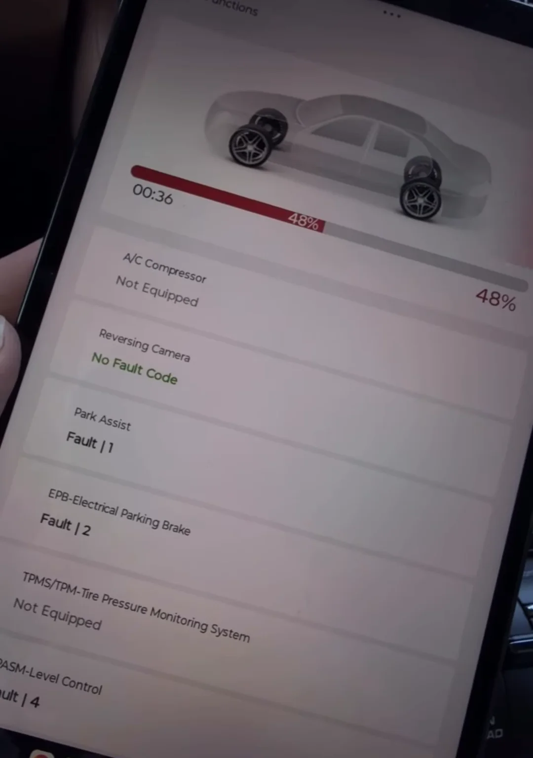 Diagnostika Porsche na tablete pri kontrole riadiacich jednotiek