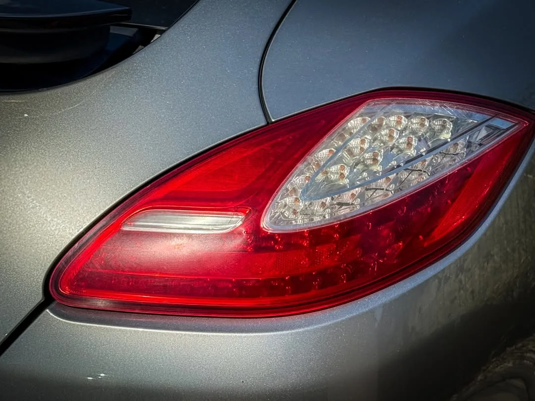 Pôvodné zadné svetlo Porsche Panamera 970.1