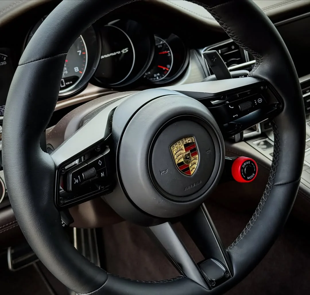 Volant 911 (992) v Porsche Panamera 970.1