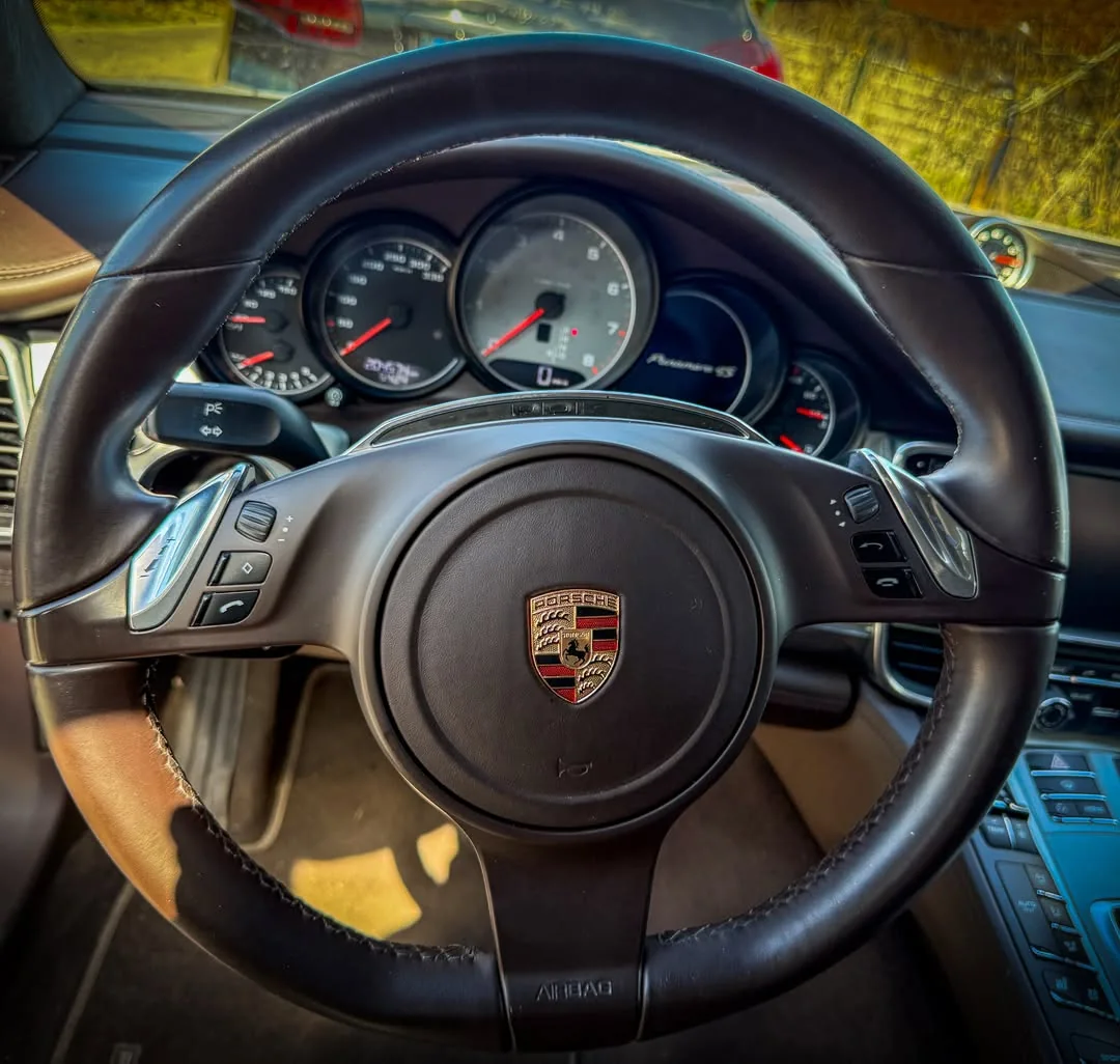 Pôvodný volant v Porsche Panamera 970.1